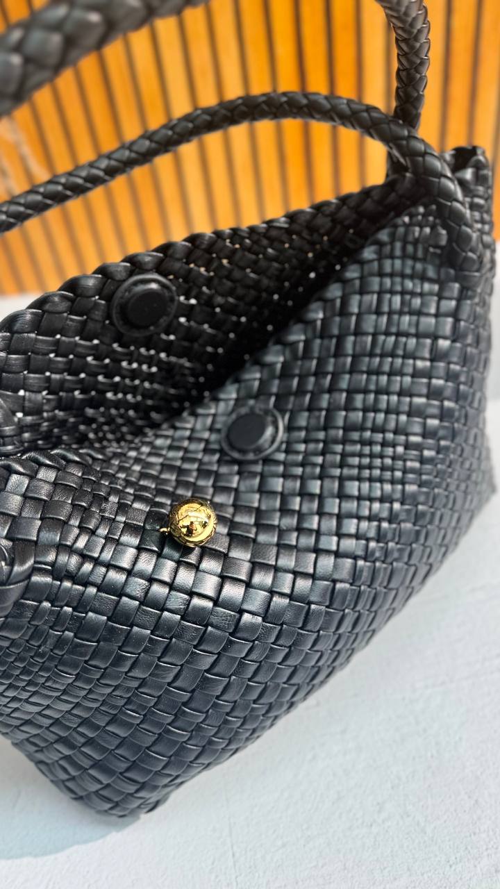 Luna Weave – A Genuine Leather Woven Bag for True Style Enthusiasts