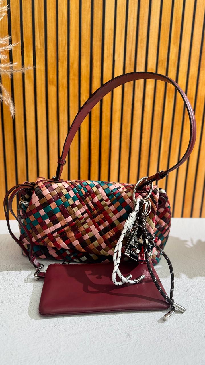 Handwoven Elegance – Genuine Leather Bag