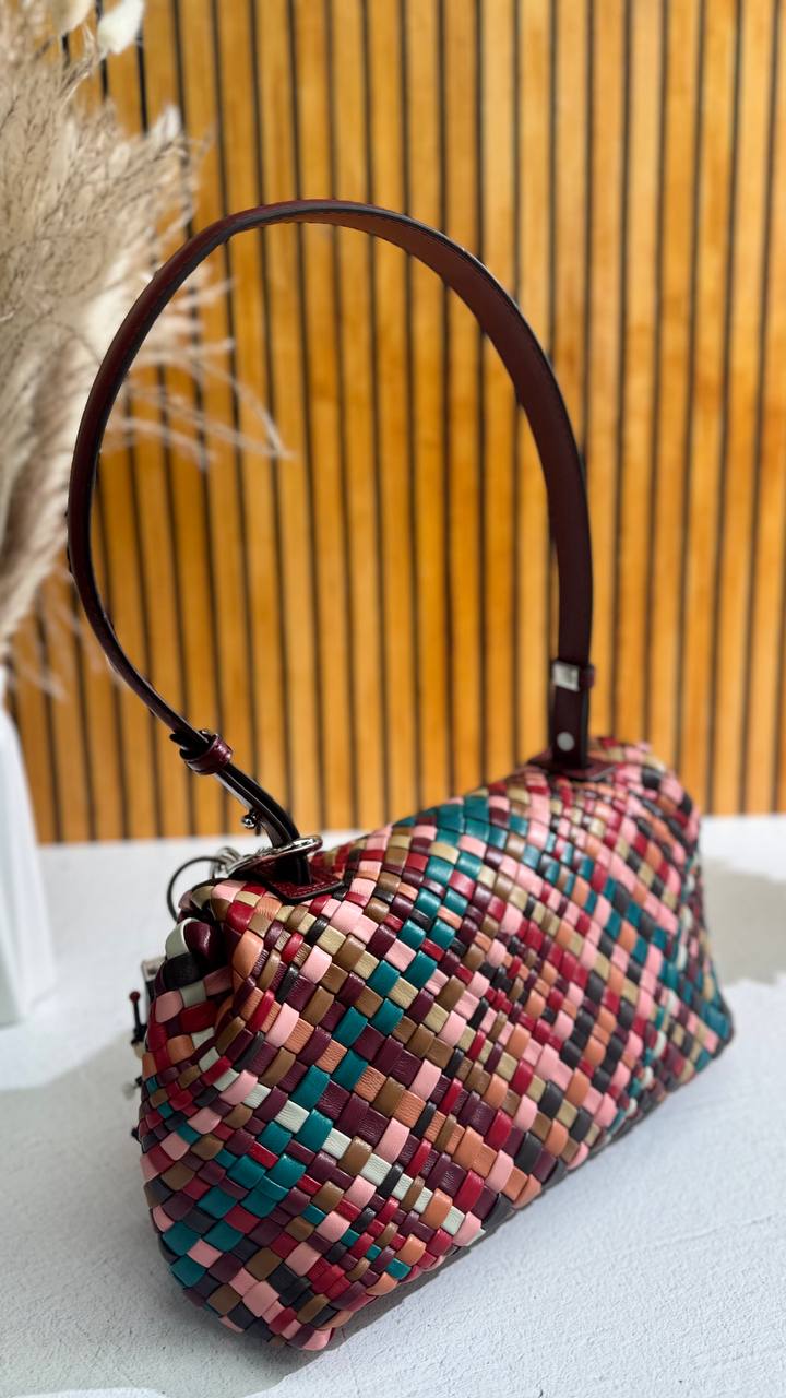 Handwoven Elegance – Genuine Leather Bag