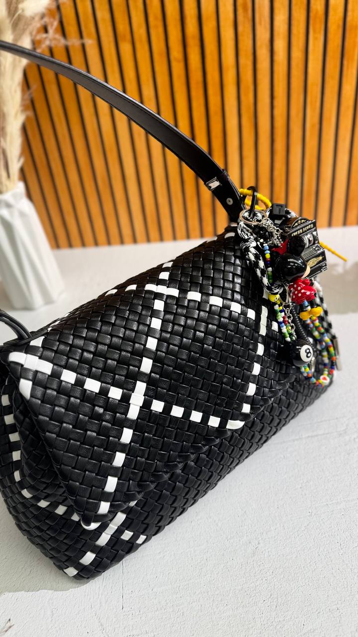 Handwoven Elegance – Genuine Leather Bag