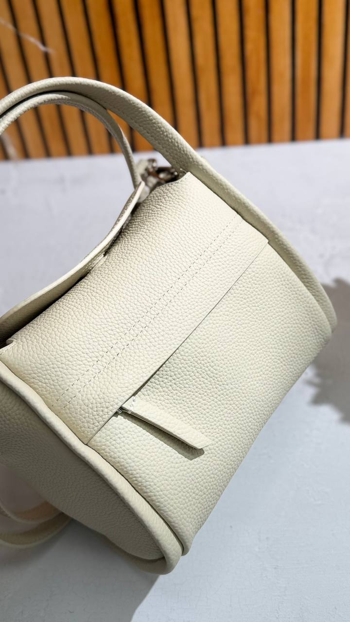 Luxora Leather Elegance – Premium Leather Bag with a Long Strap and Metal Feet
