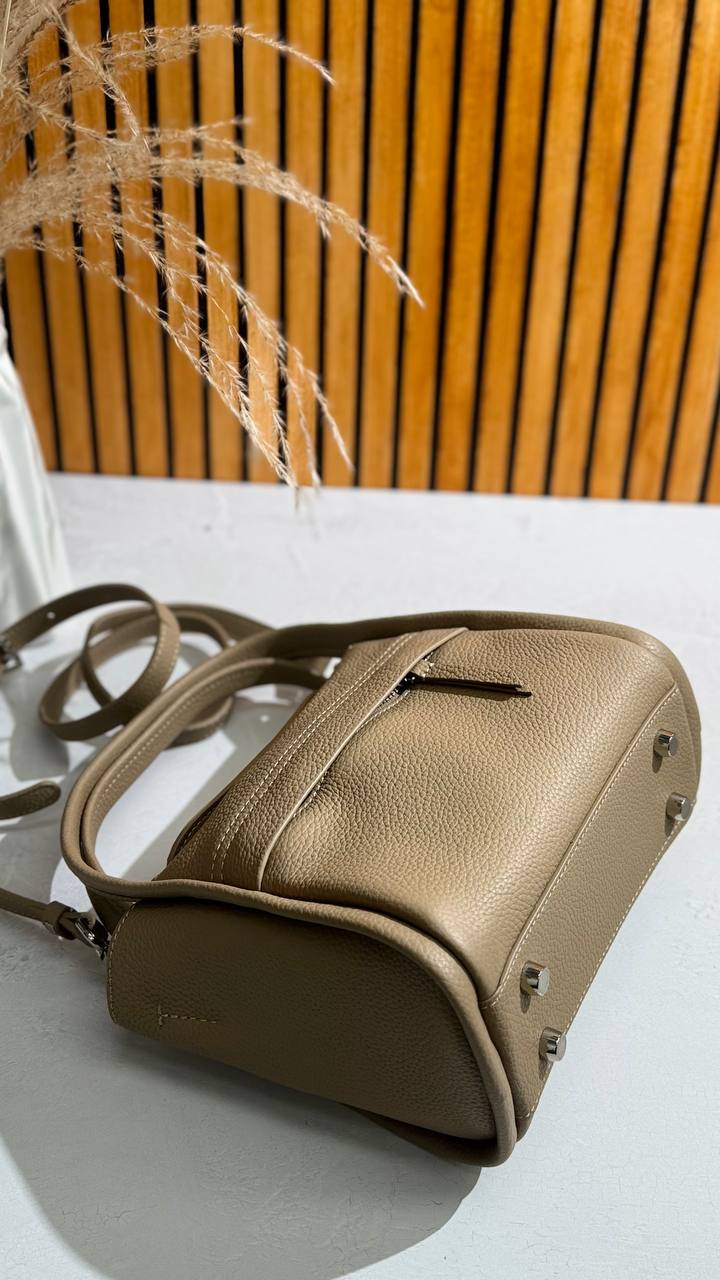 Luxora Leather Elegance – Premium Leather Bag with a Long Strap and Metal Feet