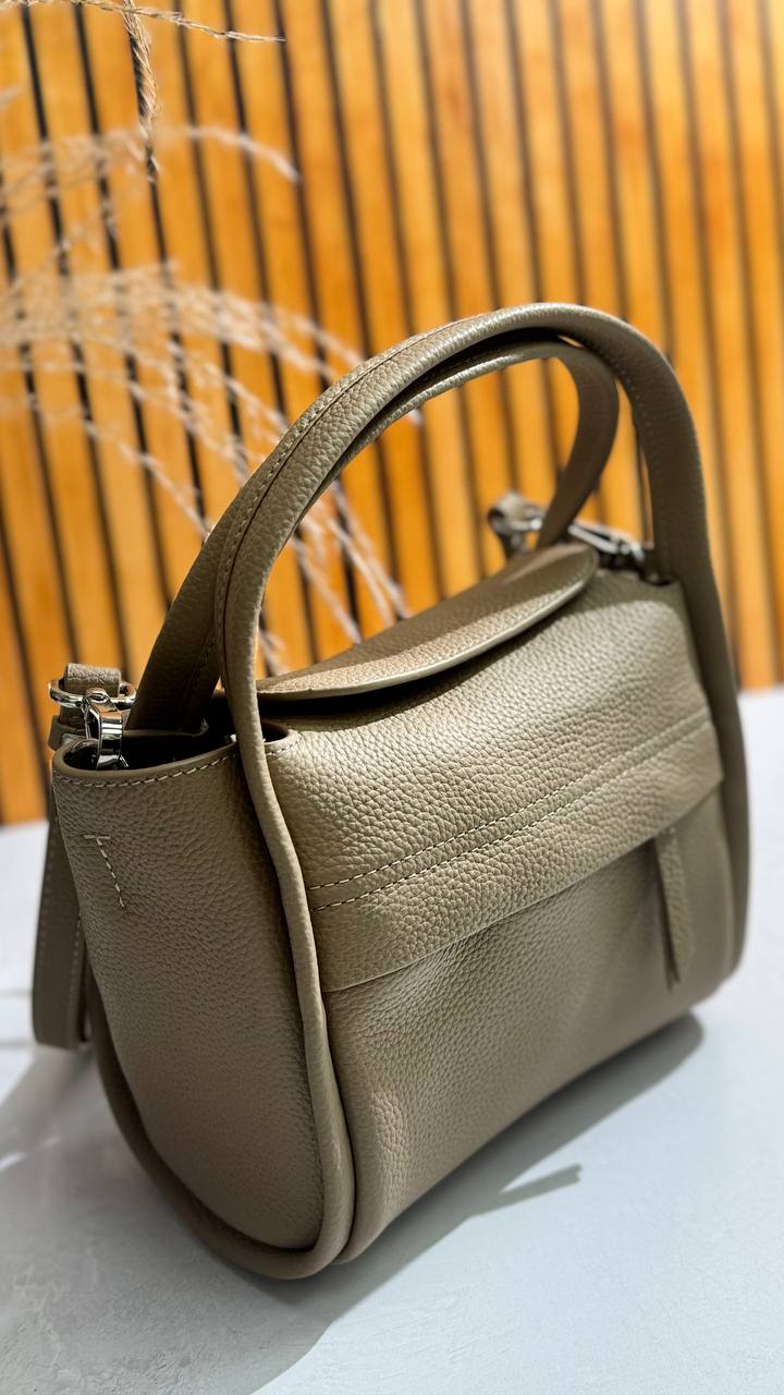 Luxora Leather Elegance – Premium Leather Bag with a Long Strap and Metal Feet