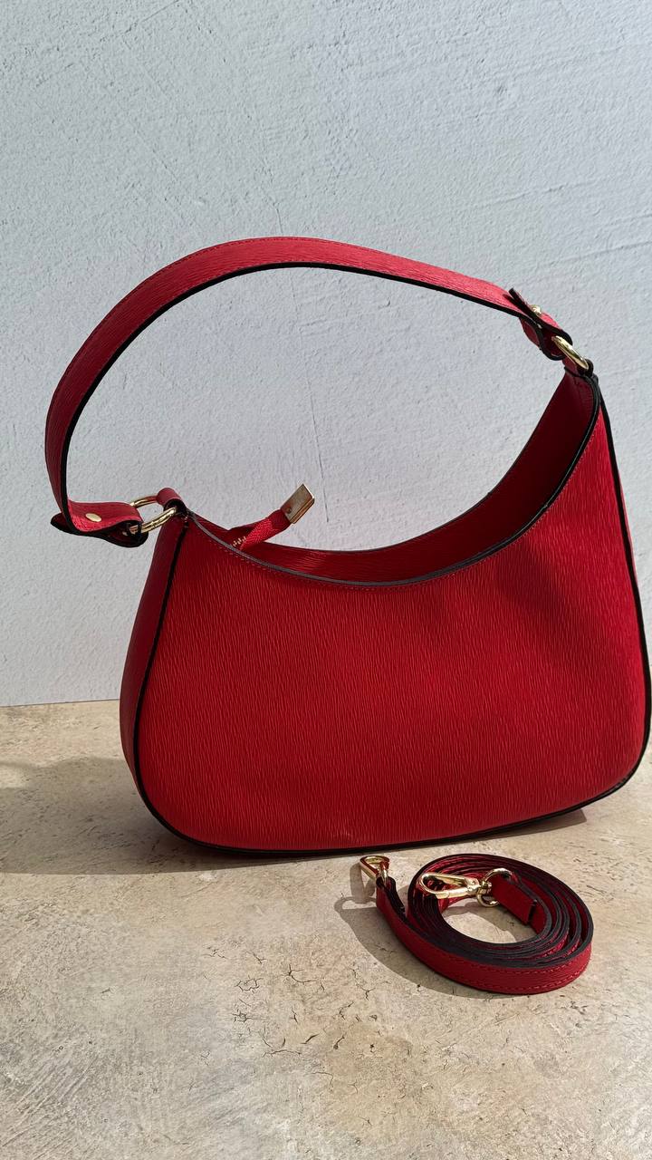 Elegant Red Bag – A Bold Accent for Your Style