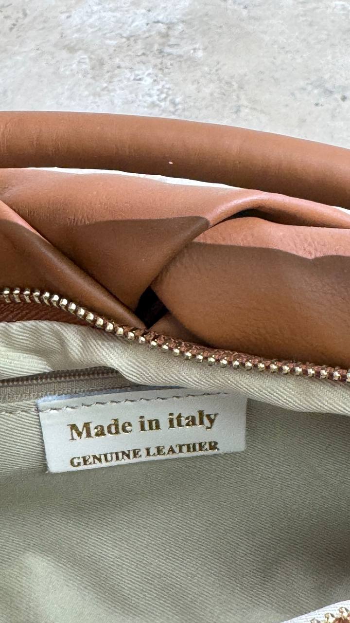Aria — Genuine Leather Bag. Italy