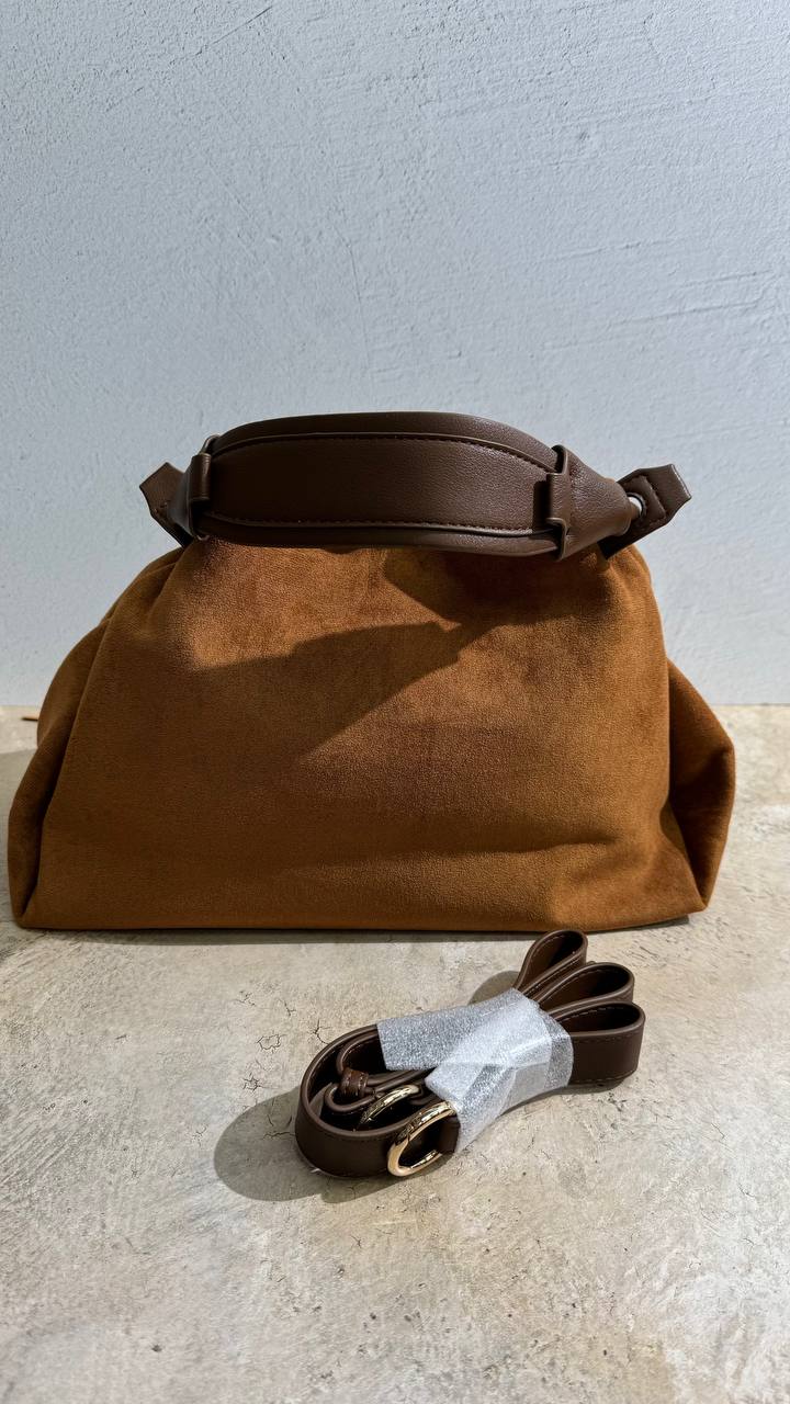 Elegance Handbag – The Embodiment of Sophisticated Style