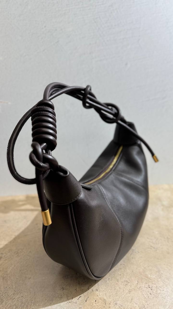 Elegant Adjustable Leather Shoulder Bag