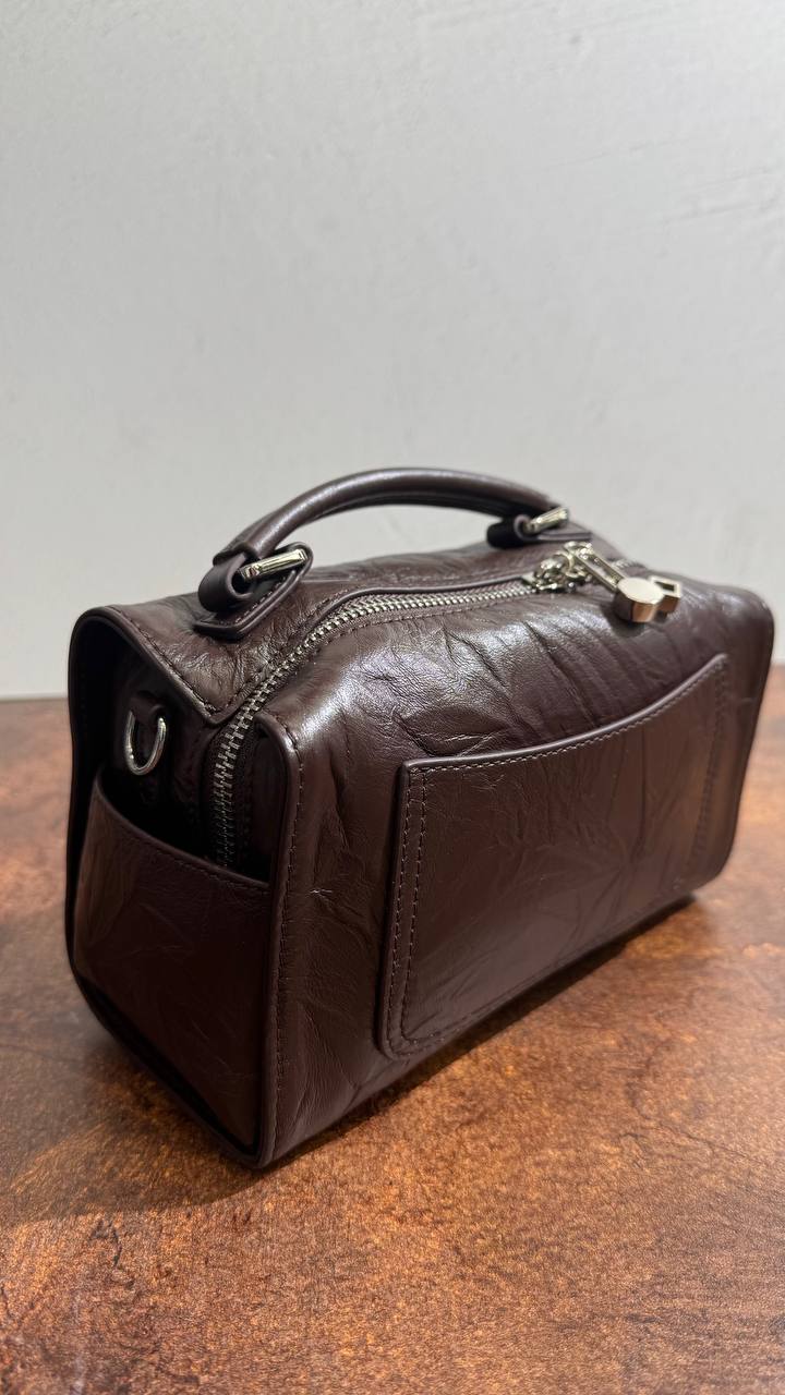 Timeless Elegance: The Luxe PU Leather Handbag with Shoulder Strap