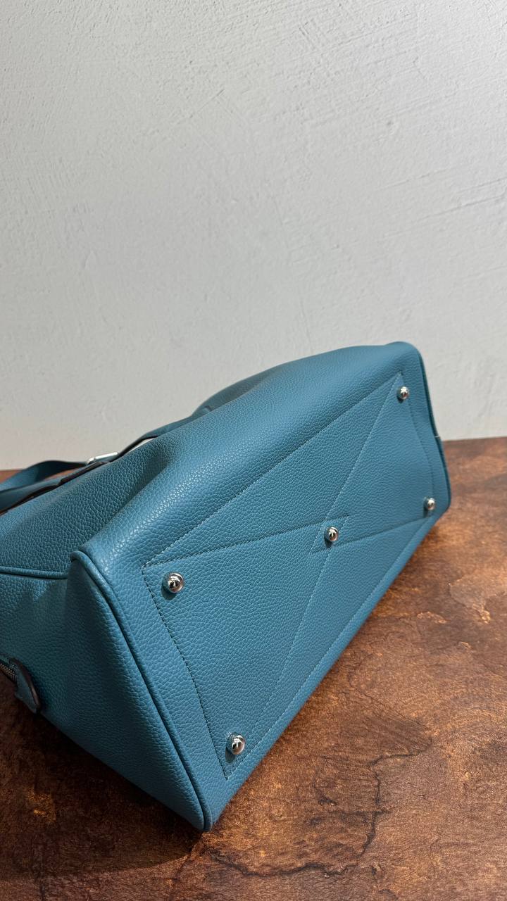 Azure Grace – Elegant Genuine Leather Bag