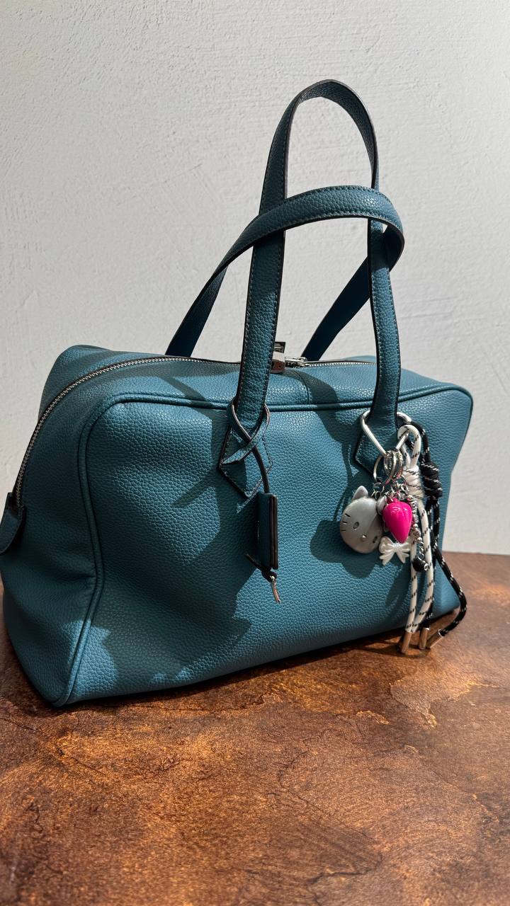 Azure Grace – Elegant Genuine Leather Bag