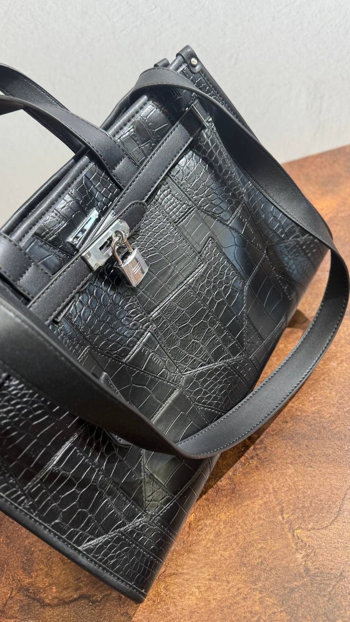 “Savanna Luxe” 2-in-1 Textured Vegan Leather Tote Set