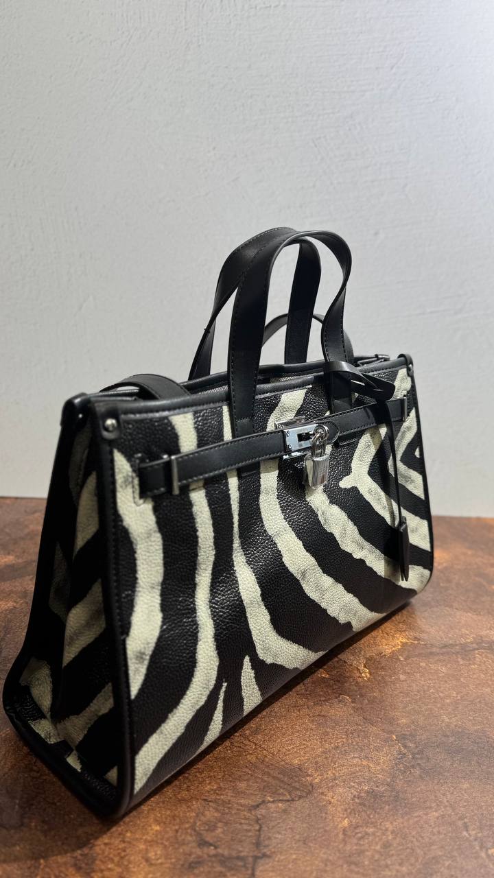“Savanna Luxe” 2-in-1 Textured Vegan Leather Tote Set