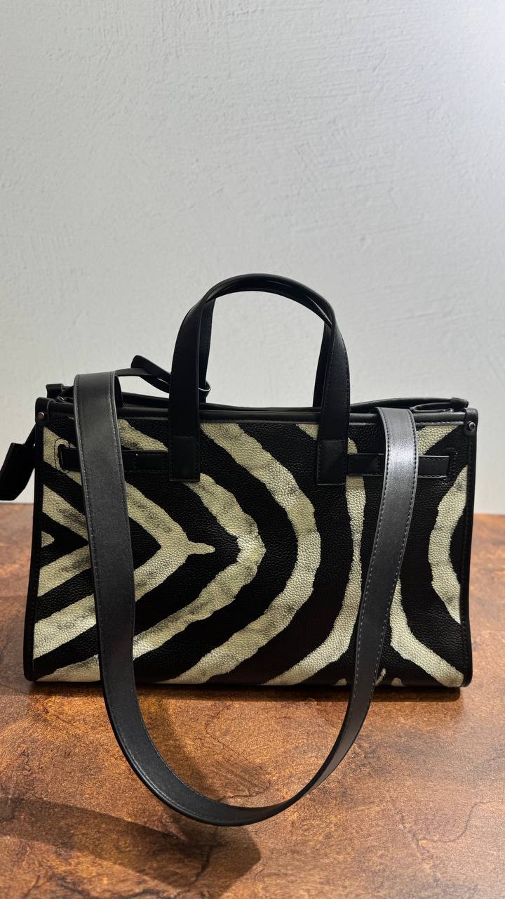 “Savanna Luxe” 2-in-1 Textured Vegan Leather Tote Set