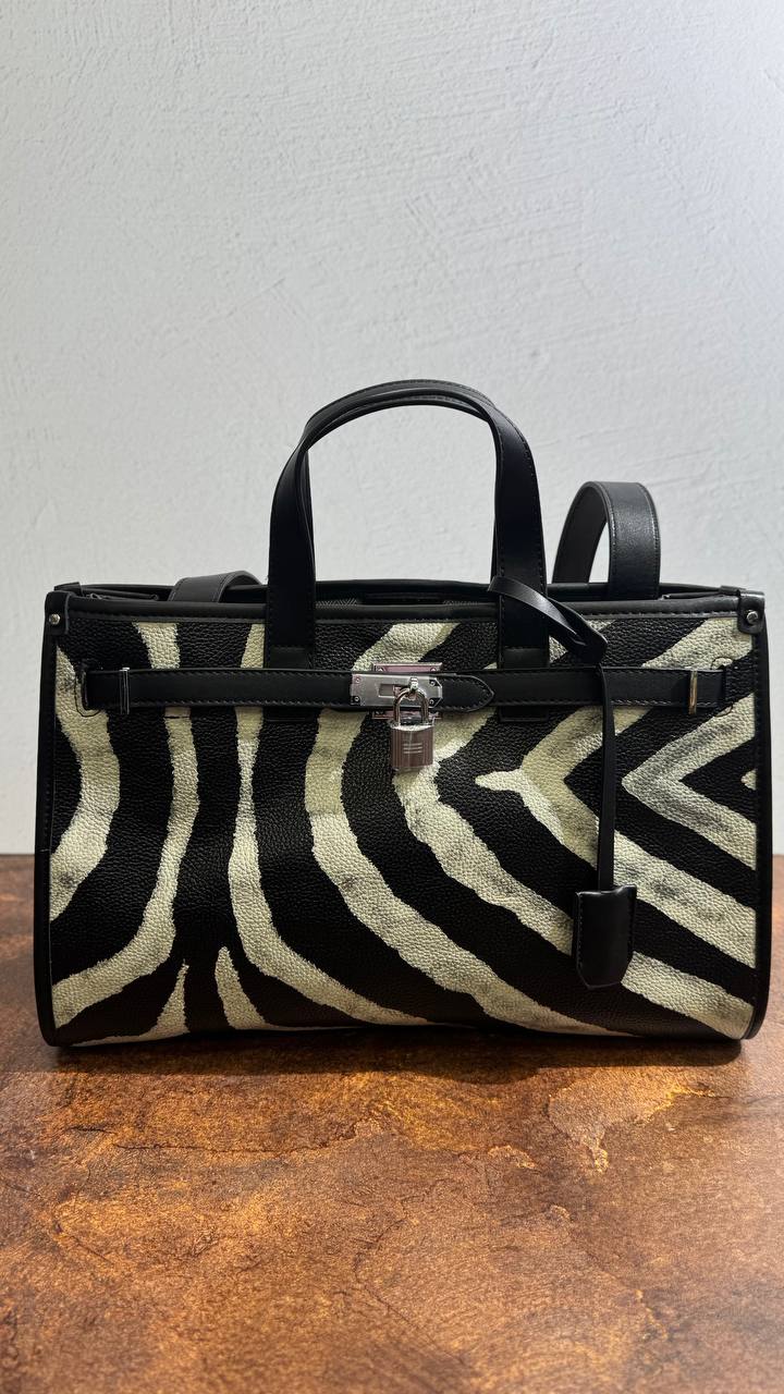 “Savanna Luxe” 2-in-1 Textured Vegan Leather Tote Set