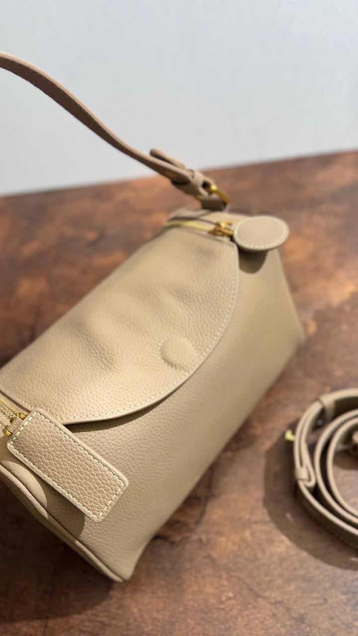 Madelyn Luxe” — Premium Leather Convertible Crossbody & Shoulder Bag