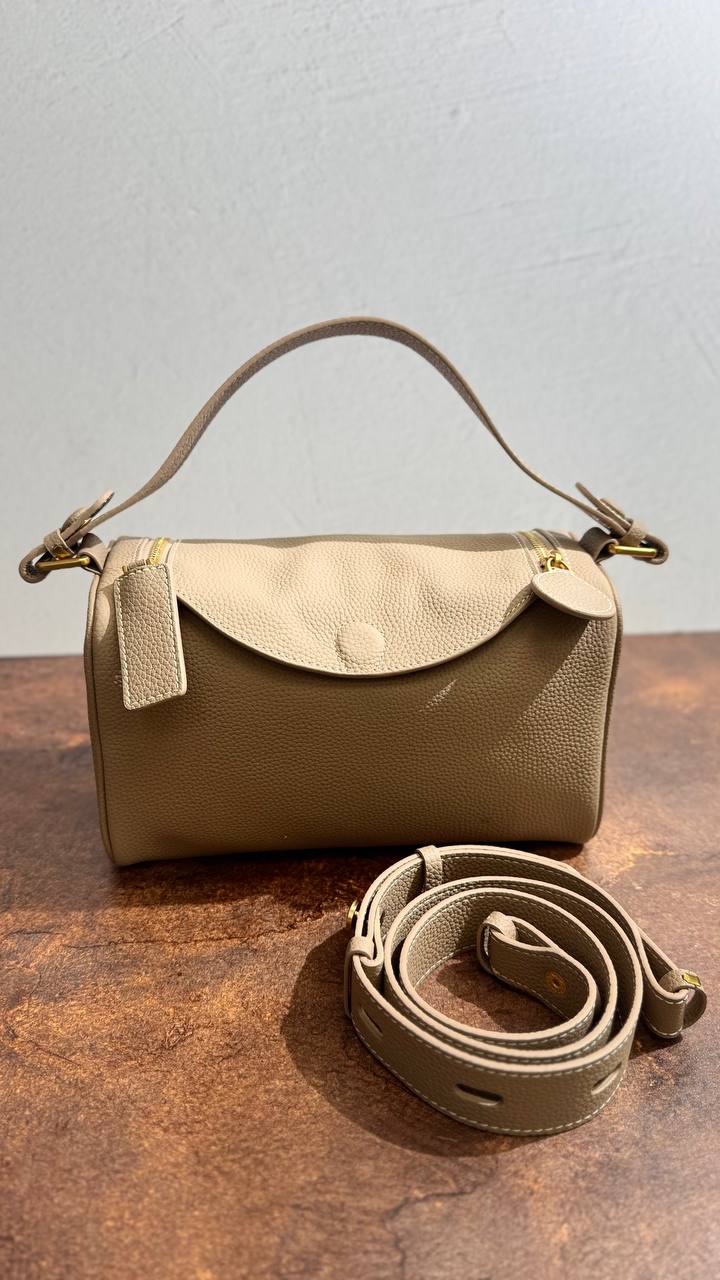 Madelyn Luxe” — Premium Leather Convertible Crossbody & Shoulder Bag