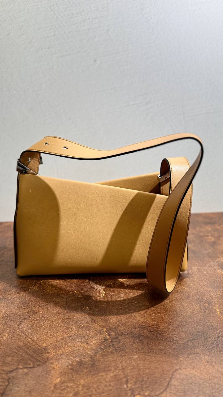 AVA — Handbag Geometry of Elegance