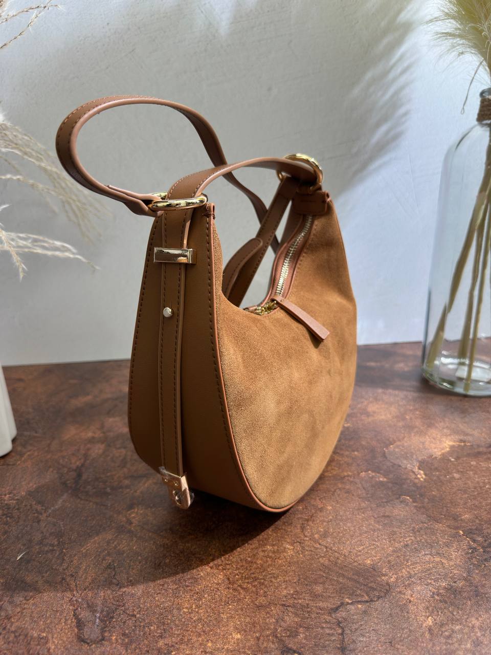 Luxe Harmony — a versatile bag with an adjustable strap