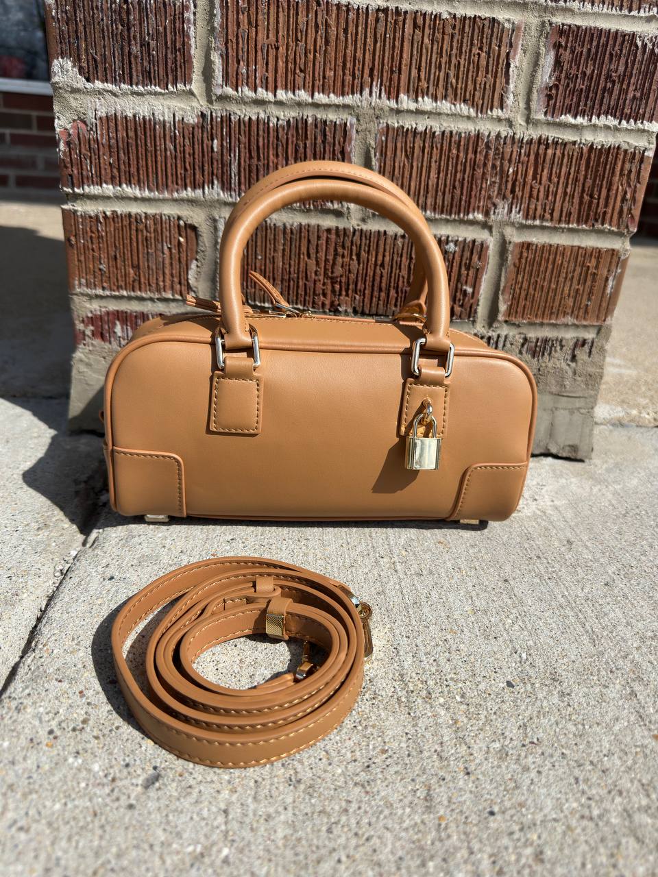Elegant “Lock Charm” Genuine Leather Bag