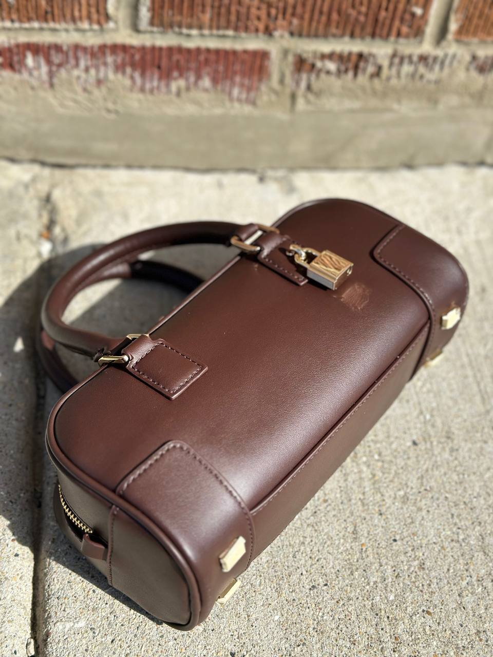 Elegant “Lock Charm” Genuine Leather Bag