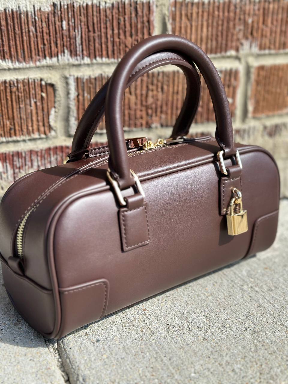 Elegant “Lock Charm” Genuine Leather Bag