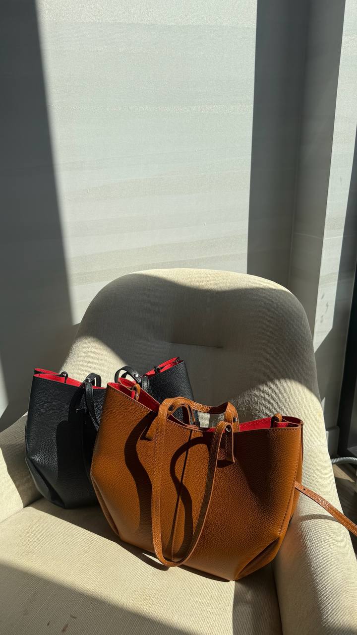 Italian genuine leather bag. Shopper