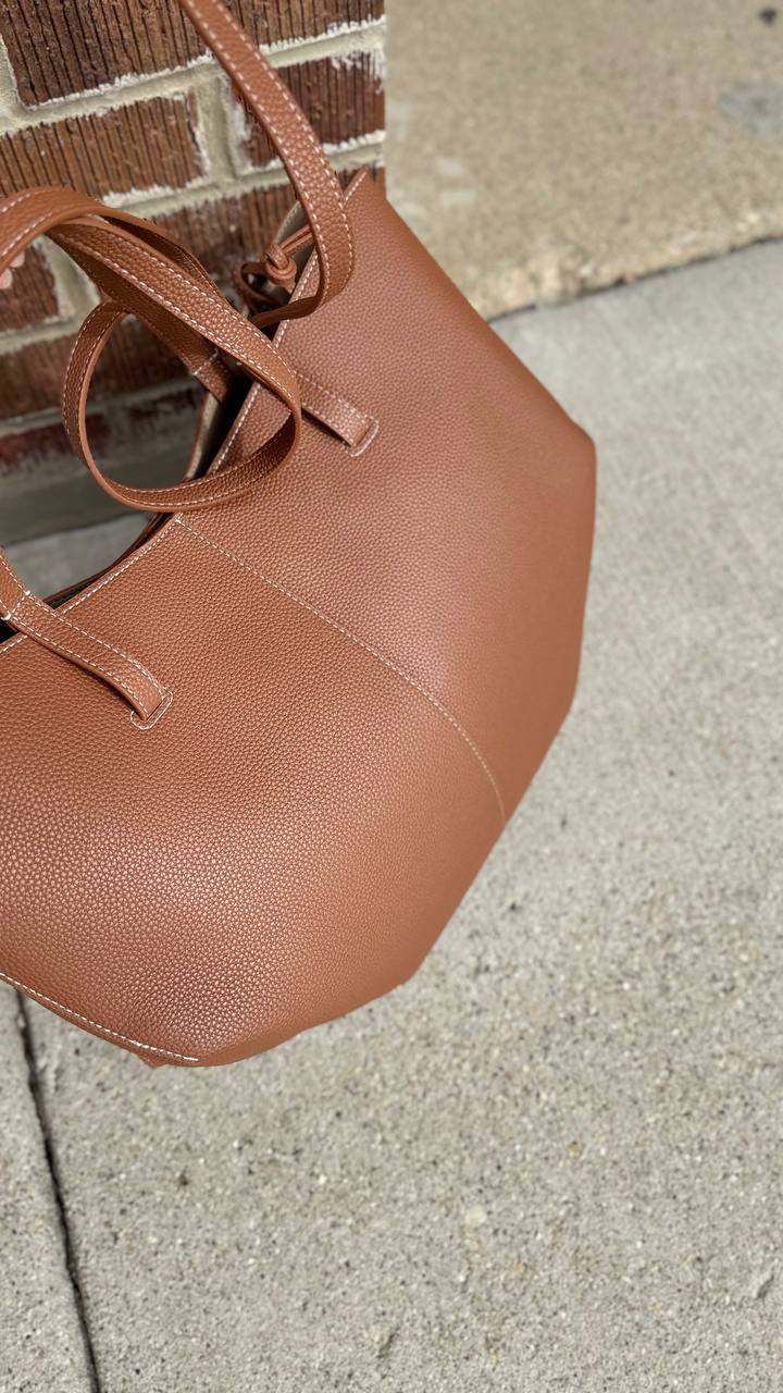 Shopper “Dolce Vita” – Italian Chic and Thoughtful Functionality