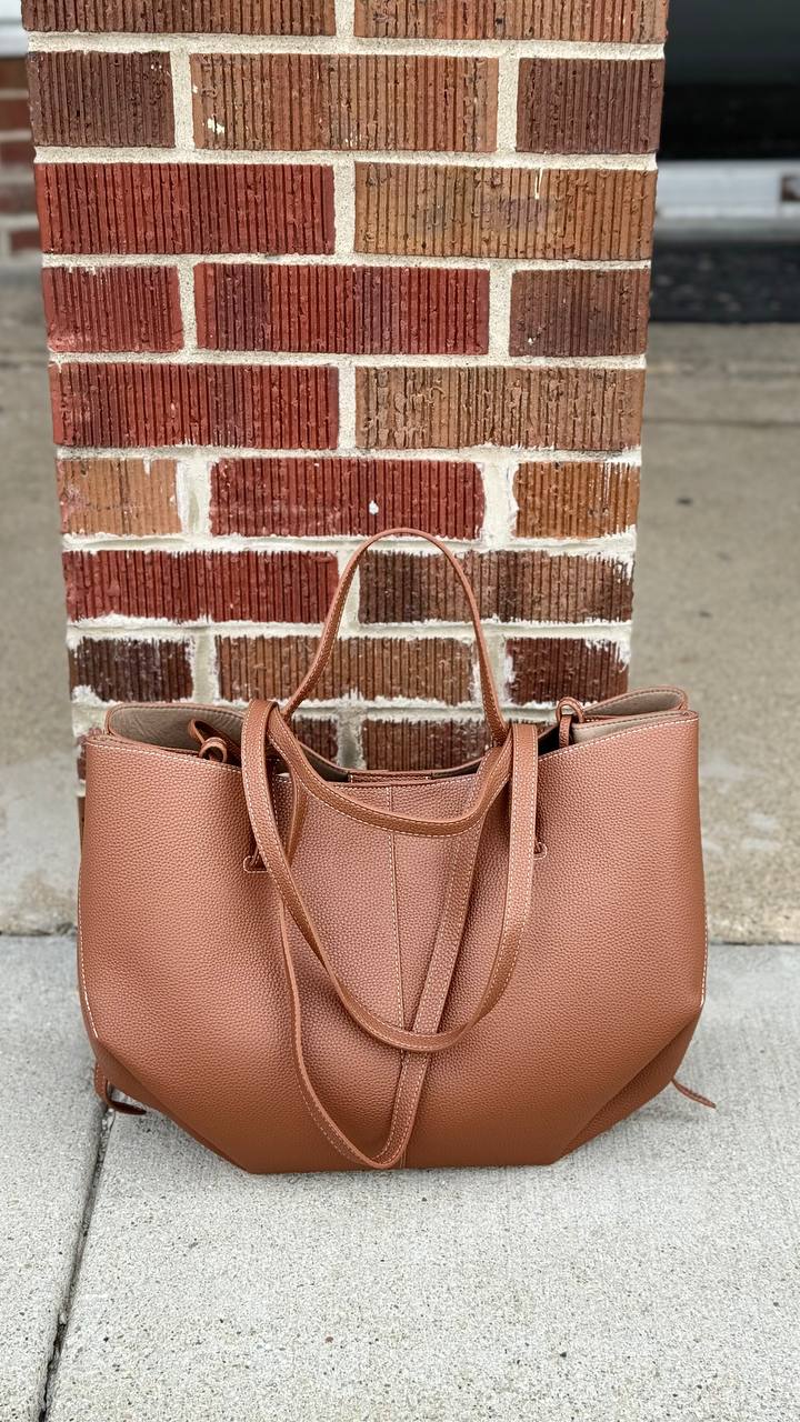 Shopper “Dolce Vita” – Italian Chic and Thoughtful Functionality
