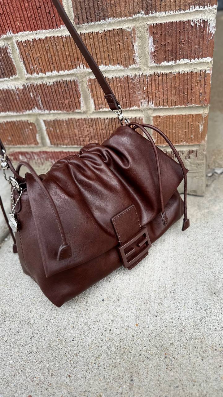 Metropolitan Luxe” – Premium Vegan Leather Bag