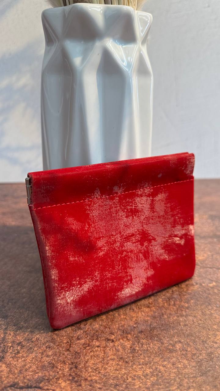 EliteSilk— Premium Card Holder