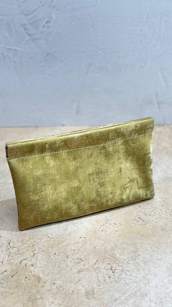 SilkVault” — The Ultimate Luxury Leather Pouch (Also Perfect for Glasses)