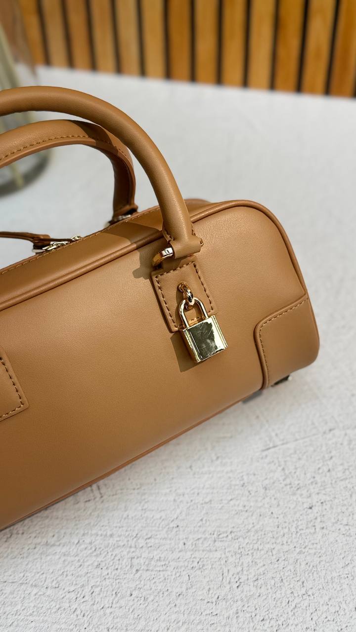 Elegant “Lock Charm” Genuine Leather Bag
