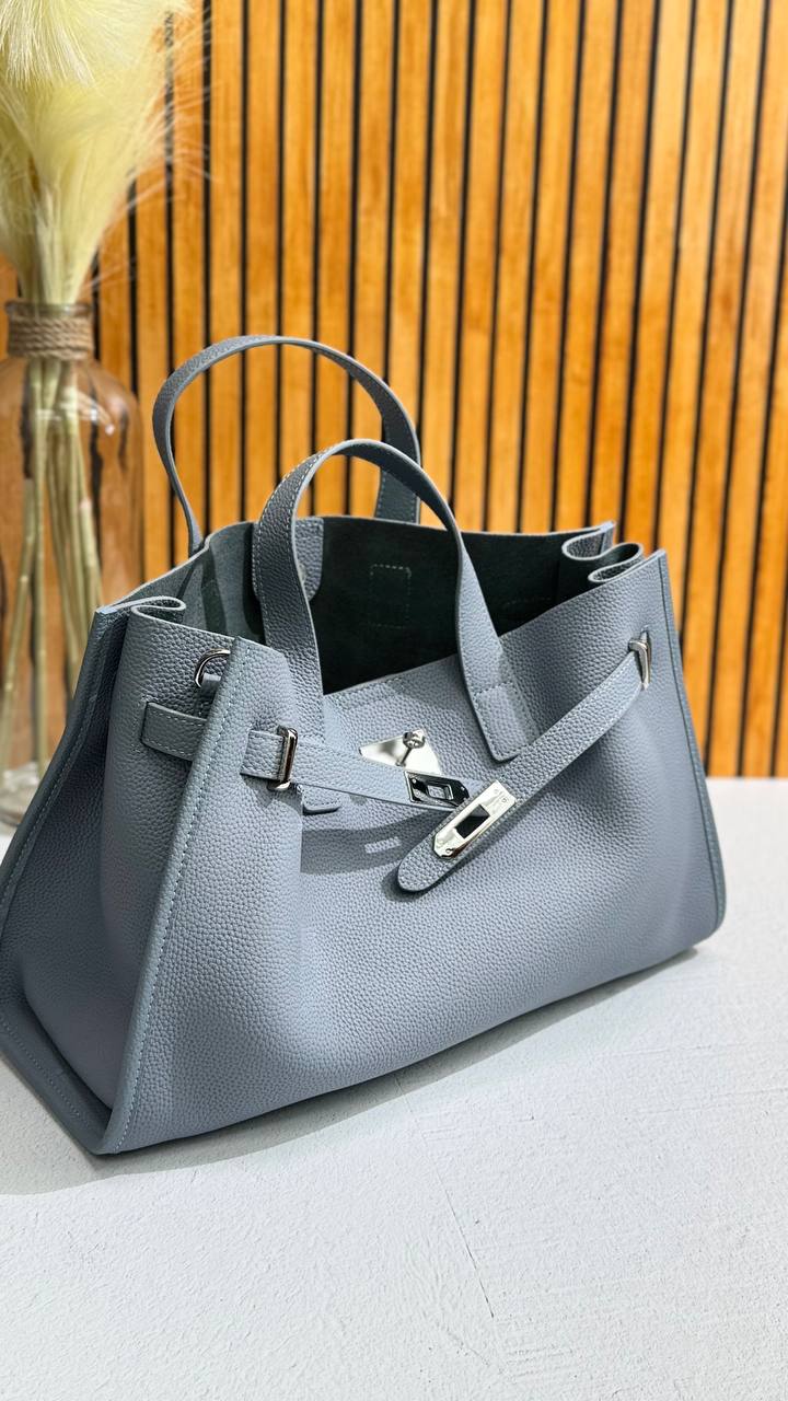 Urban Luxe — Genuine Leather Power Tote