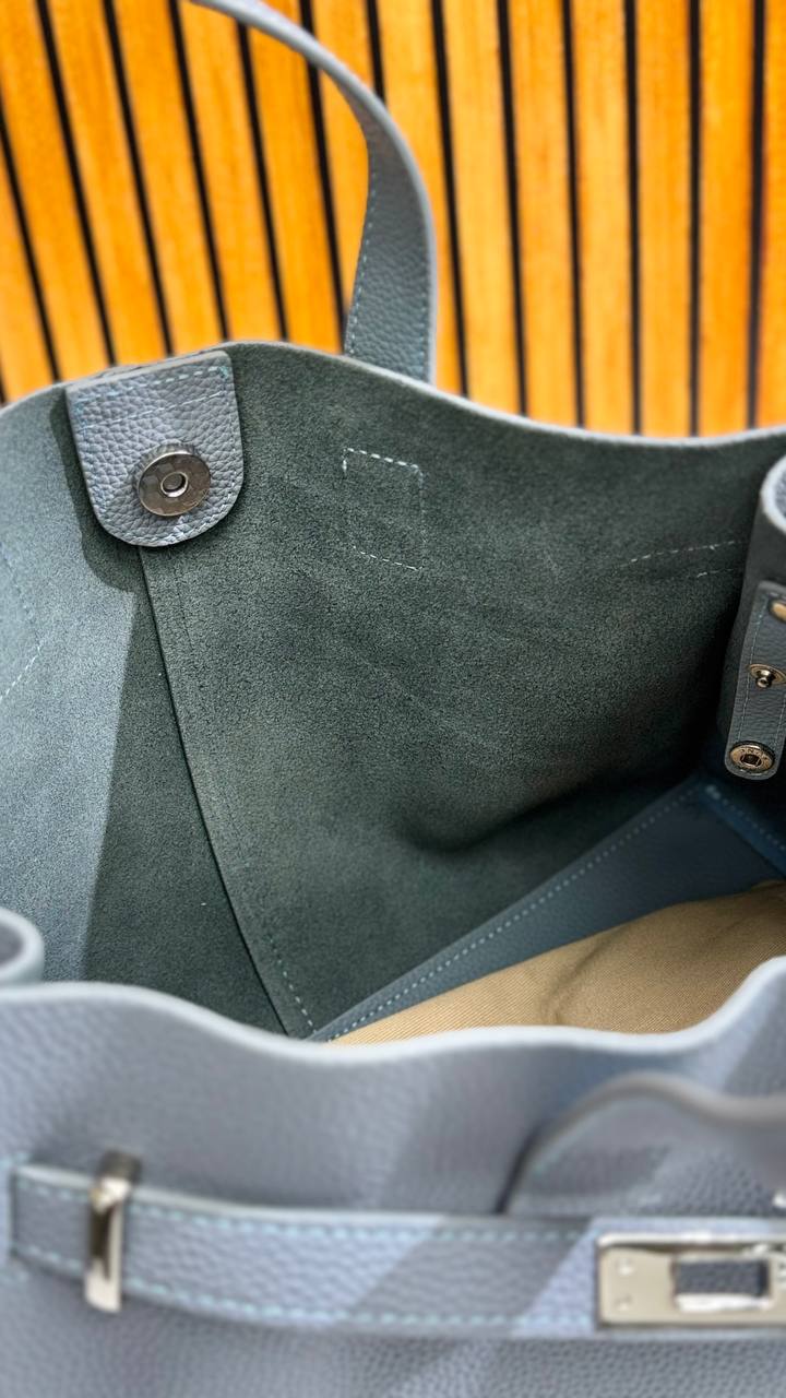 Urban Luxe — Genuine Leather Power Tote