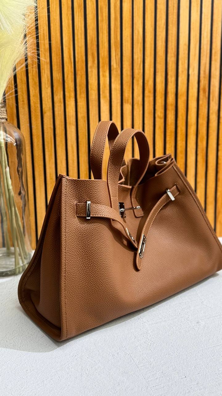 Urban Luxe — Genuine Leather Power Tote