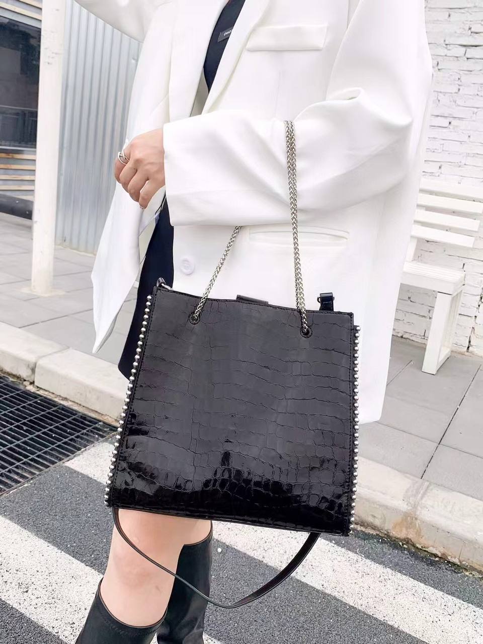 Croc Luxe — Bold Leather Tote with Chain Elegance