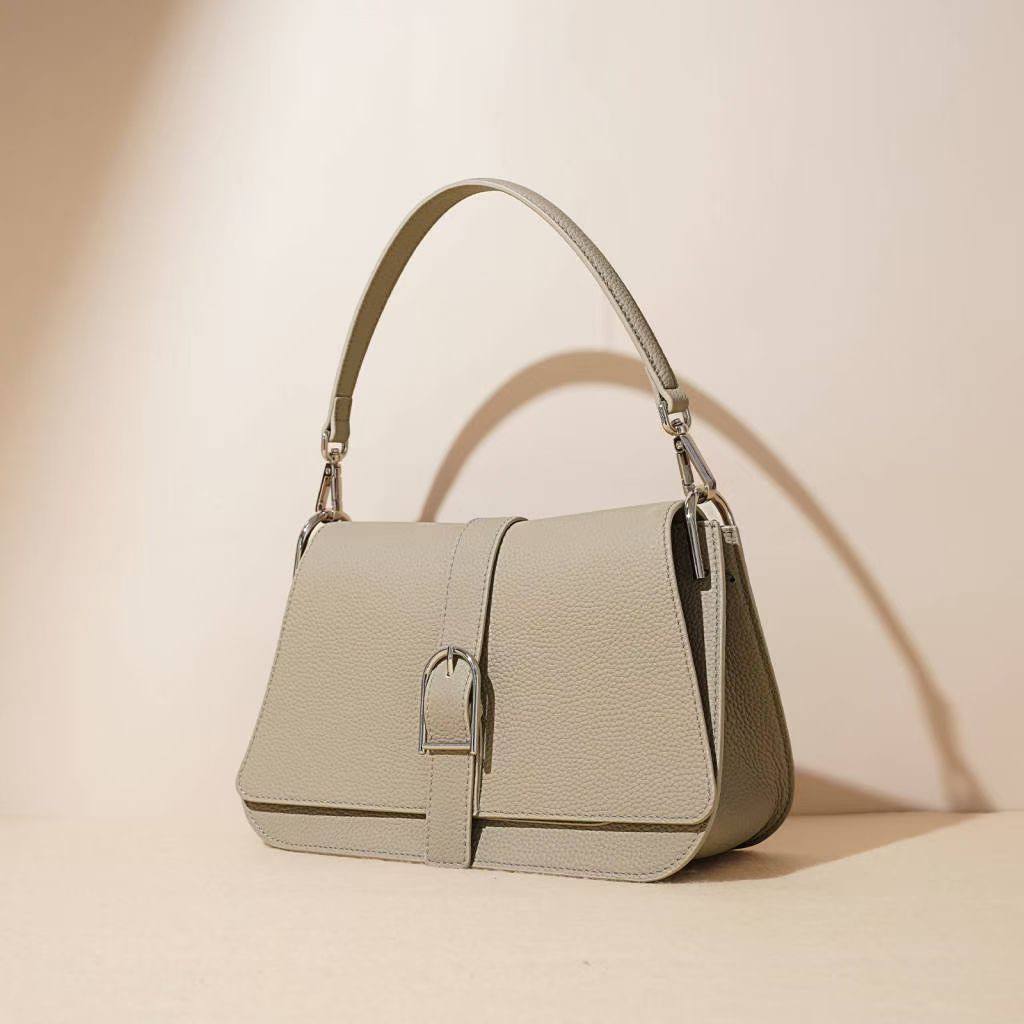 LÉCLAT – Premium Genuine Leather Bag with Timeless Structure. Women’s shoulder bag