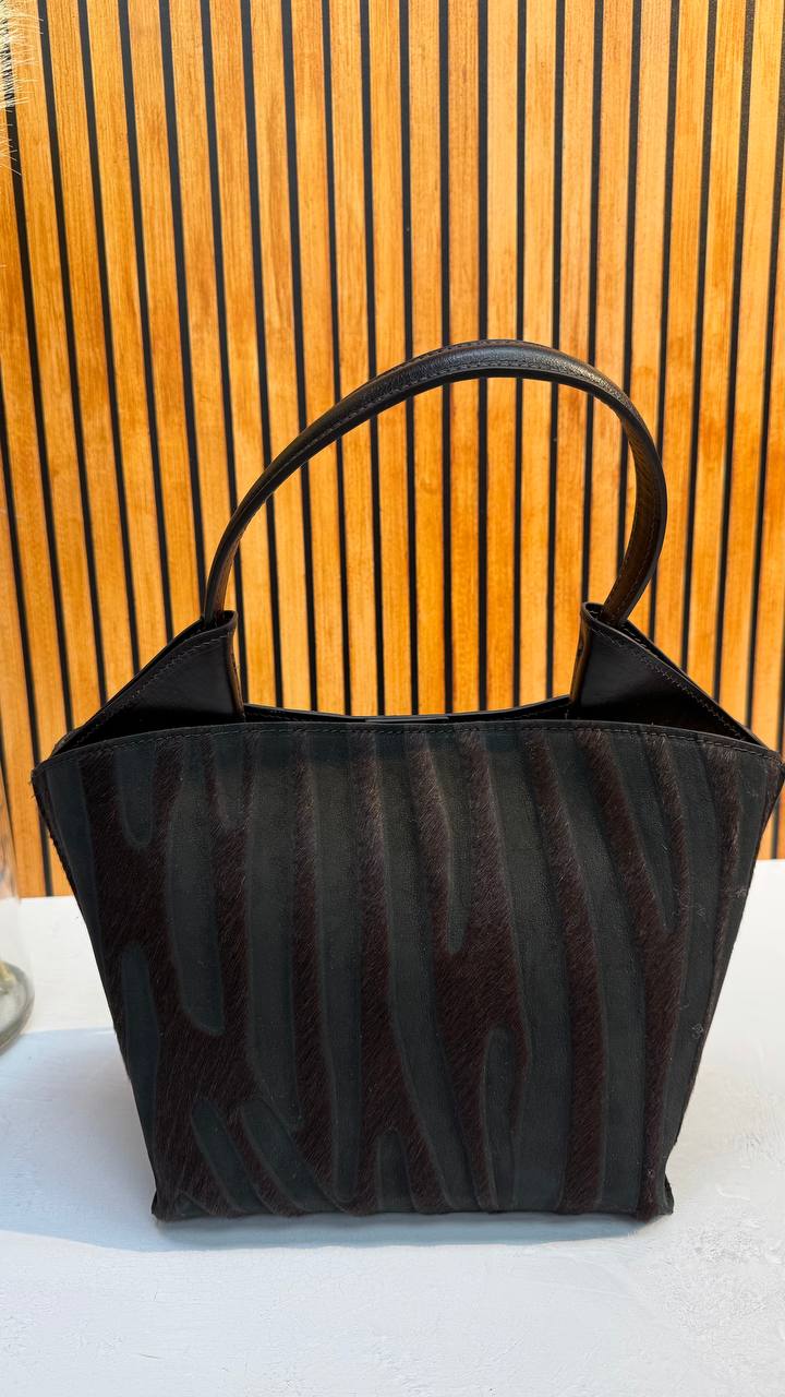 Bellissima Forma — Italian Elegance in Every Curve. Italy