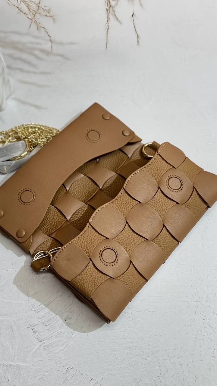 Arte Tessuto — Classic Genuine Leather Bags with Dual Straps and Card Organizer