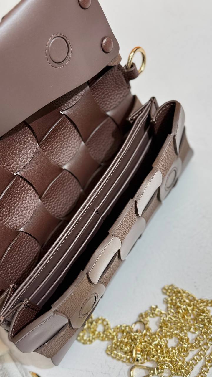 Arte Tessuto — Classic Genuine Leather Bags with Dual Straps and Card Organizer