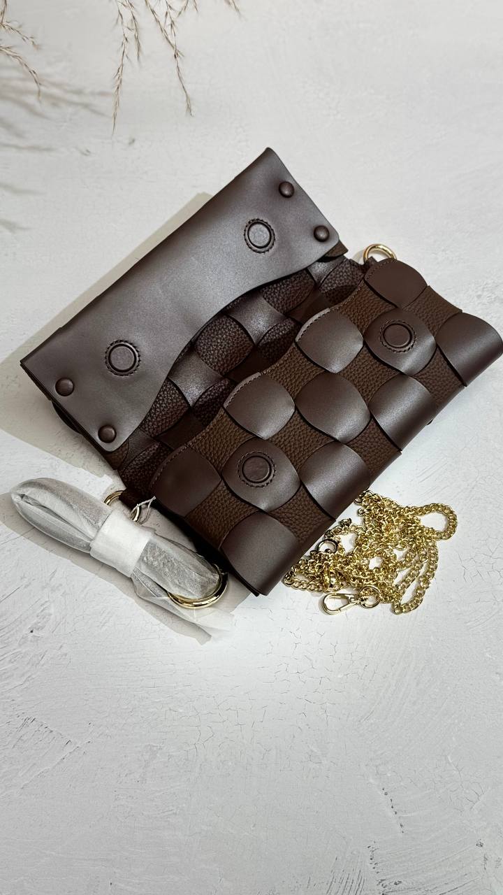 Arte Tessuto — Classic Genuine Leather Bags with Dual Straps and Card Organizer