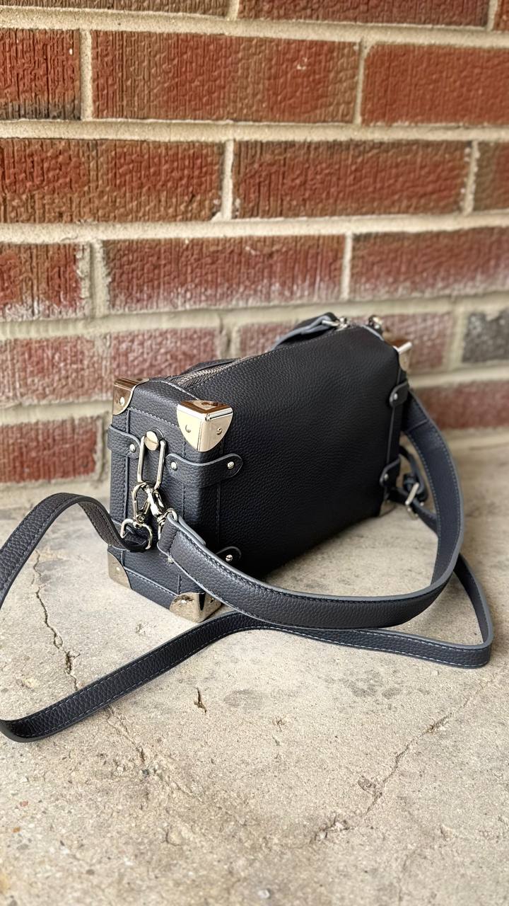 “Grey Grace” – a genuine leather & suede bag