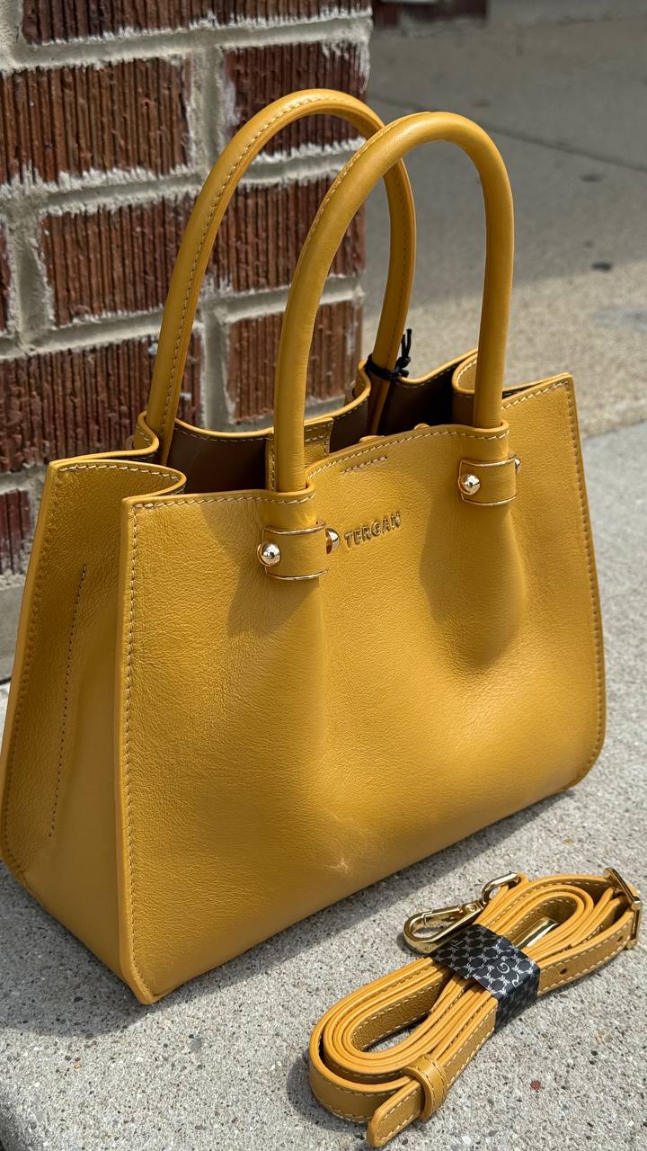 Classic Edge – Genuine Leather Shoulder Bag