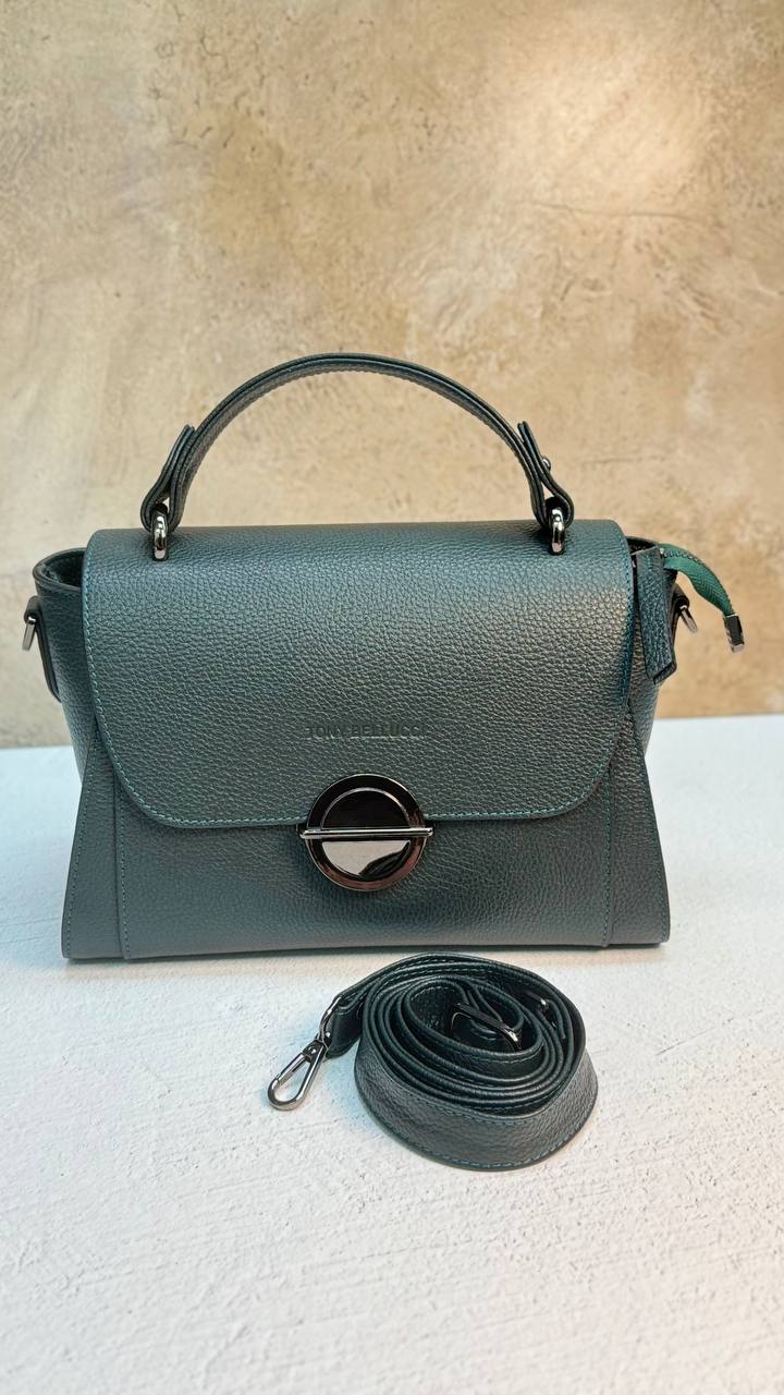 Elegant Structured Shoulder Bag – Genuine Leather Handbag with Adjustable Strap