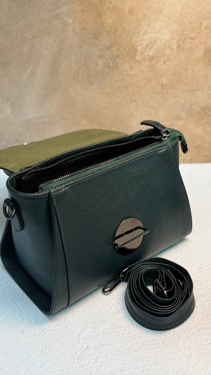 Elegant Structured Shoulder Bag – Genuine Leather Handbag with Adjustable Strap