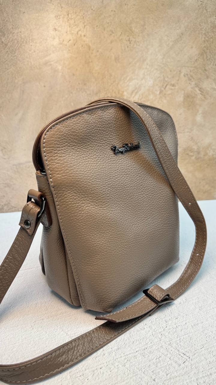 Essence Crossbody Bag – Premium Genuine Leather by Tony Bellucci