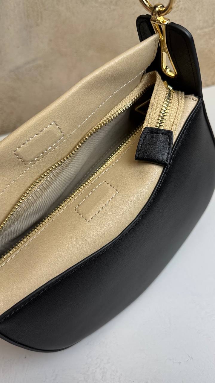 Luna – Crescent Shoulder Bag Made of Genuine Leather | Elegant Minimalist Handbag