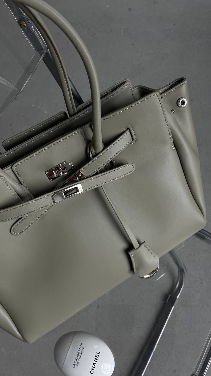 AYANA BAG — soft leather unisex bag with adjustable strap