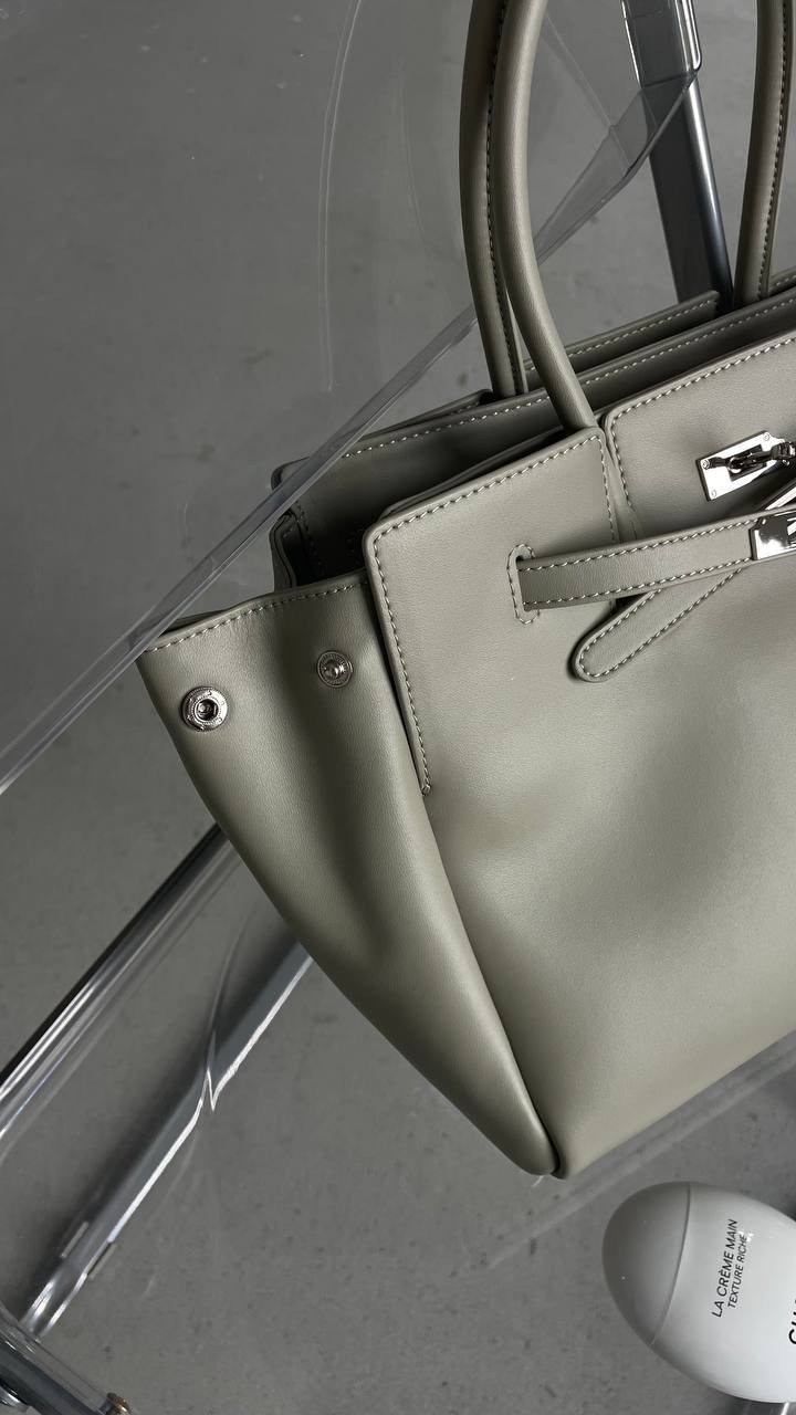 AYANA BAG — soft leather unisex bag with adjustable strap