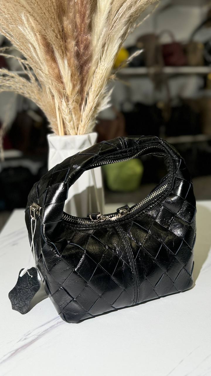 Luna Luxe – Genuine Leather Bag for a Flawless Look